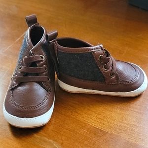 Old Navy Infant Boy Booties 3-6 Months